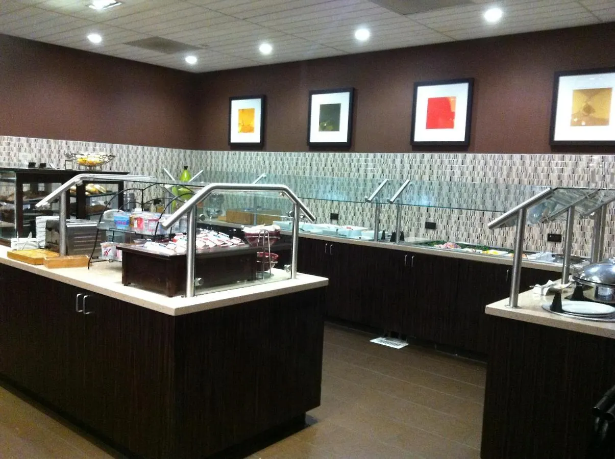 Ontario Airport Hotel&Conference Center 4*,