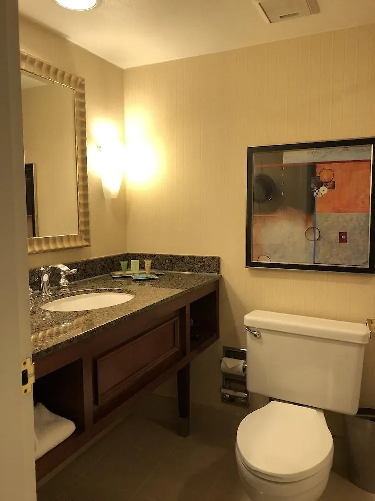 Ontario Airport Hotel&Conference Center 4*,