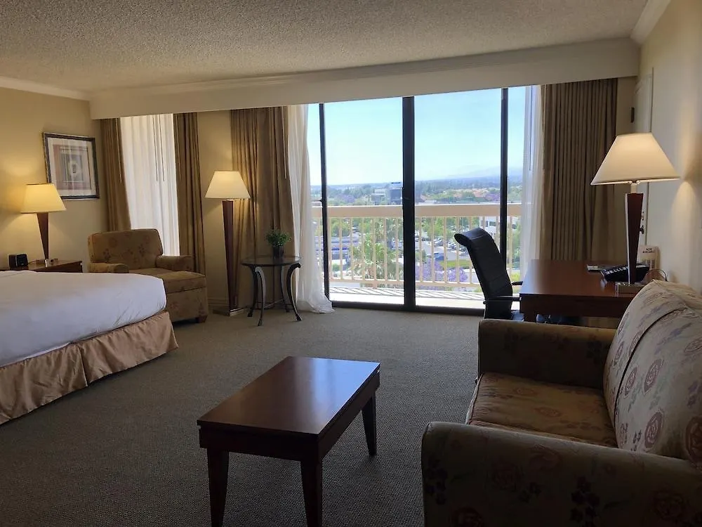Hotel Ontario Airport Hotel&Conference Center