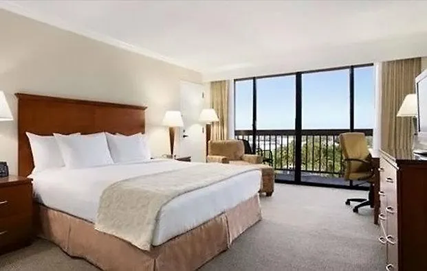 Hotel Ontario Airport Hotel&Conference Center